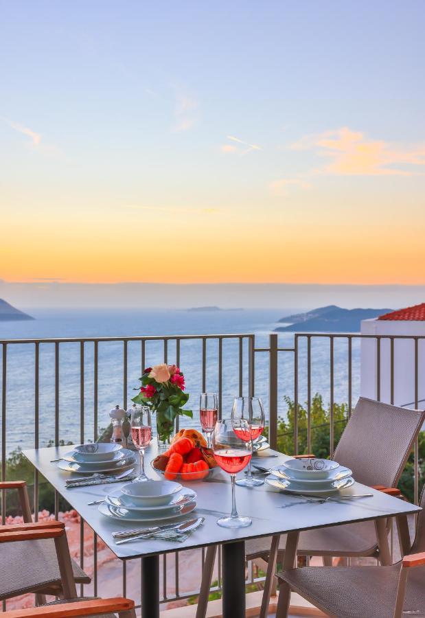 Goekyuezue Suit Apart Kaş Exteriér fotografie