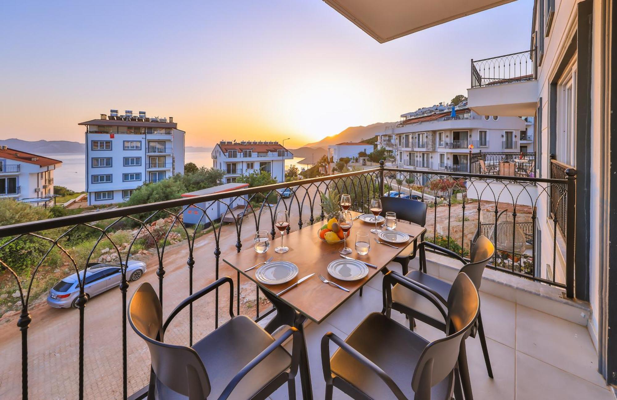 Goekyuezue Suit Apart Kaş Exteriér fotografie