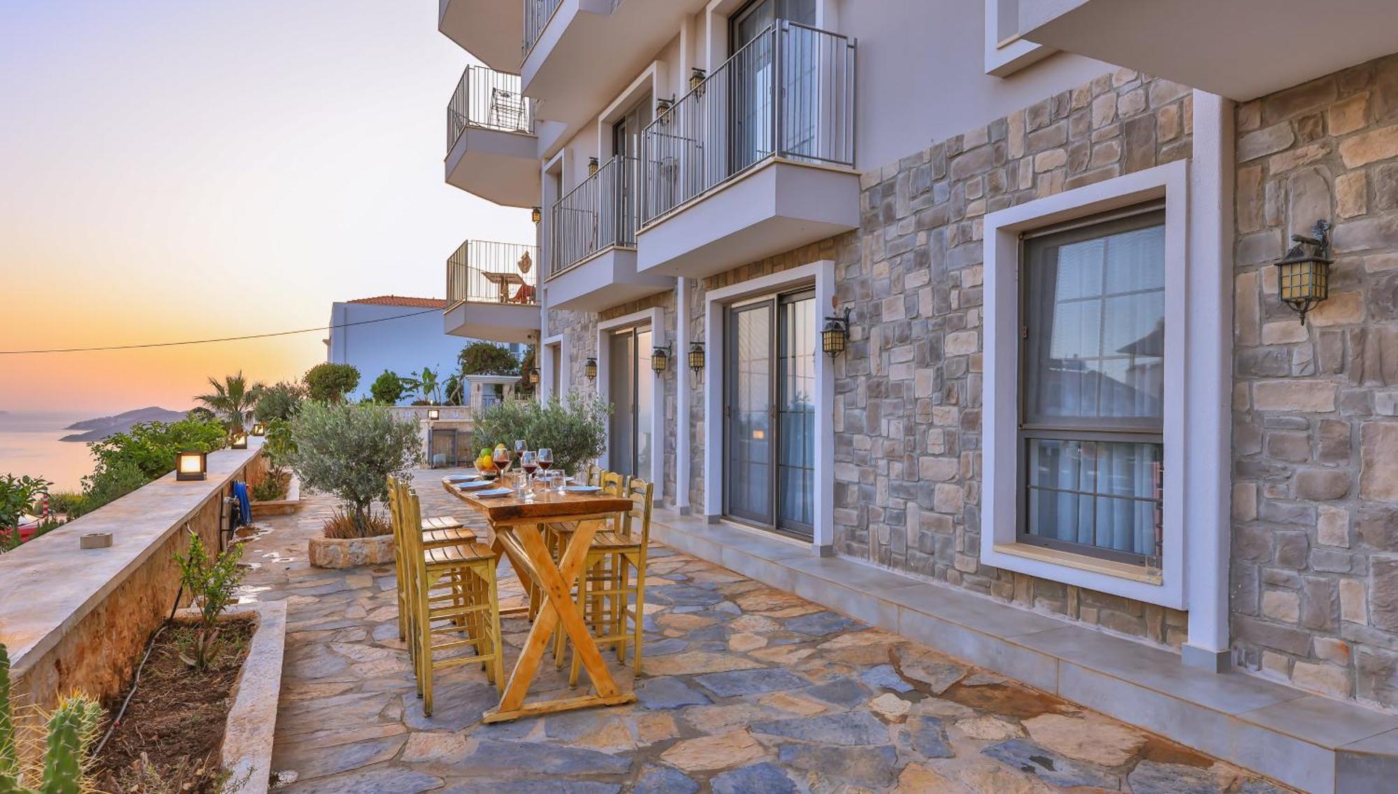 Goekyuezue Suit Apart Kaş Exteriér fotografie