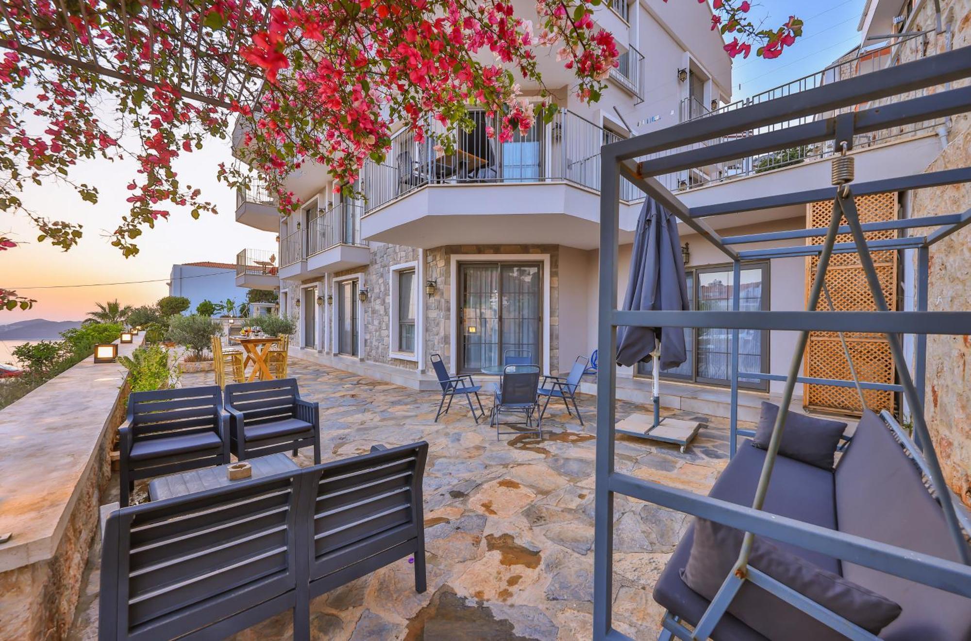 Goekyuezue Suit Apart Kaş Exteriér fotografie